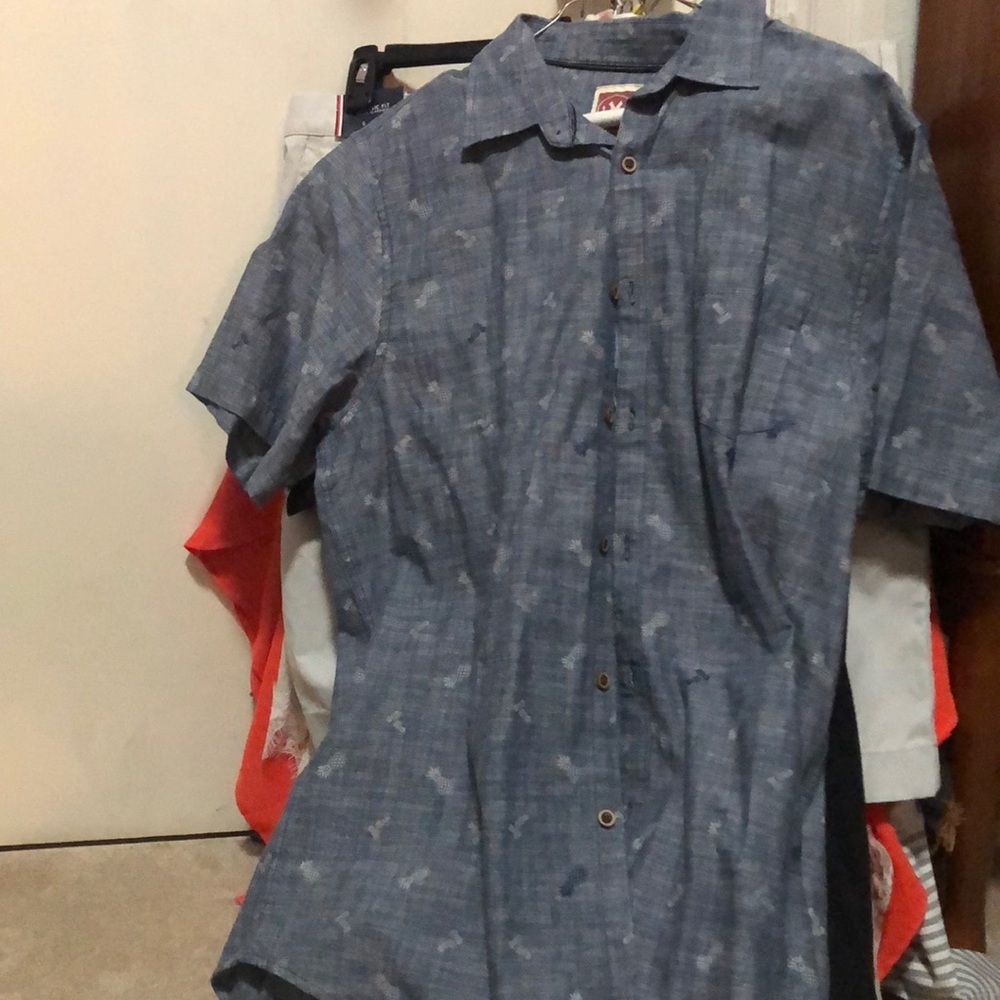 Pineapple button up collared short sleeve